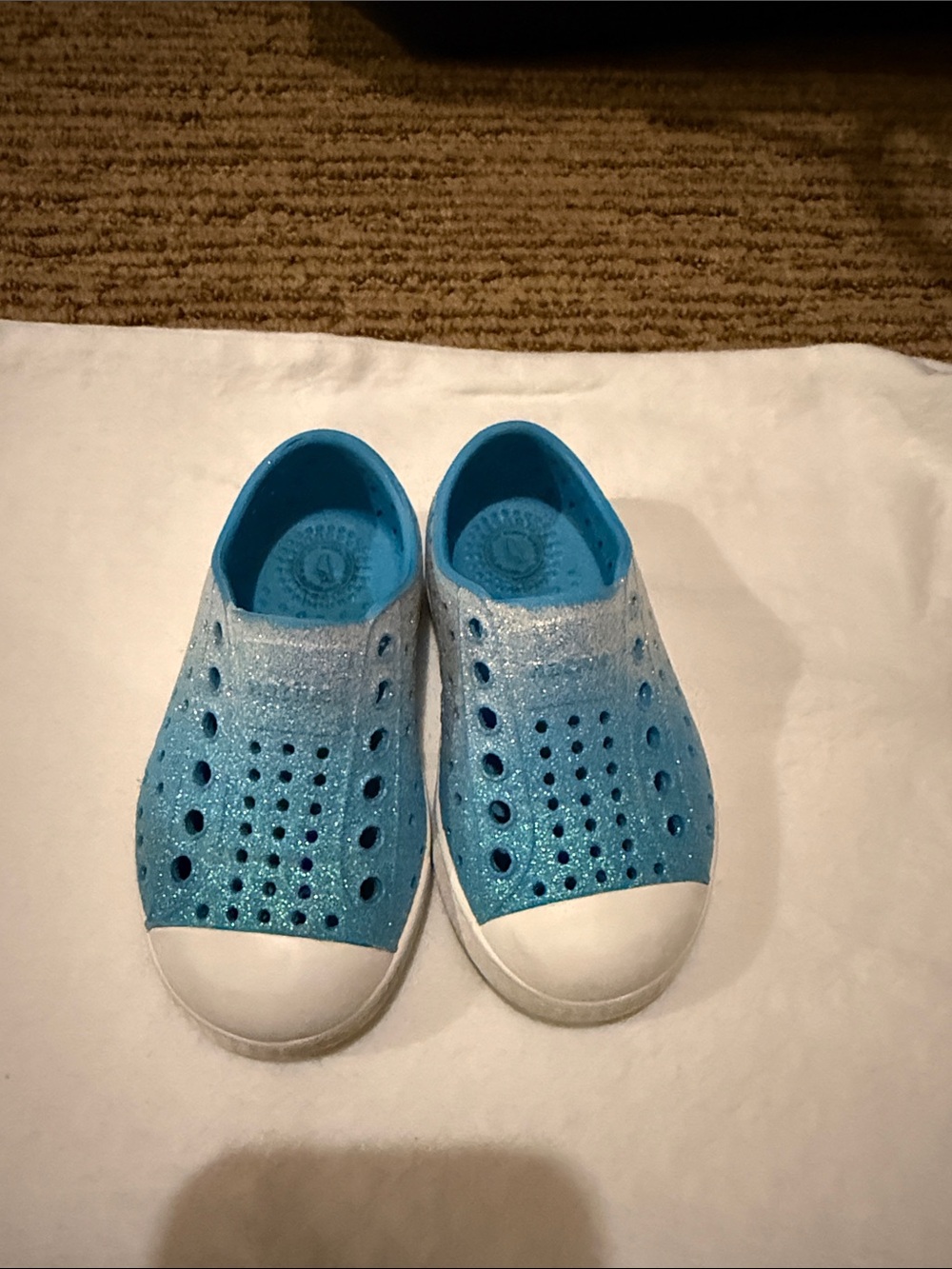 Native Kids Blue Glitter Slip-On Water Shoes with White Toe